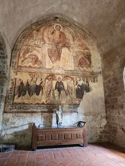 Peinture dans le réfectoire de l'abbaye de Lavaudieu
