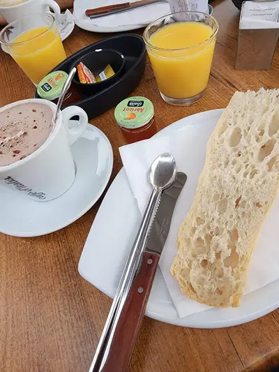 Baguette et confiture