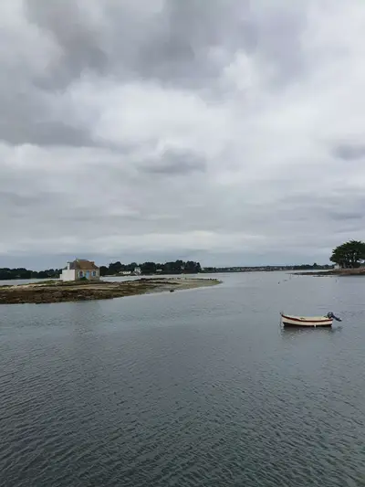 Maison isolée sur l'îlot Saint Cado