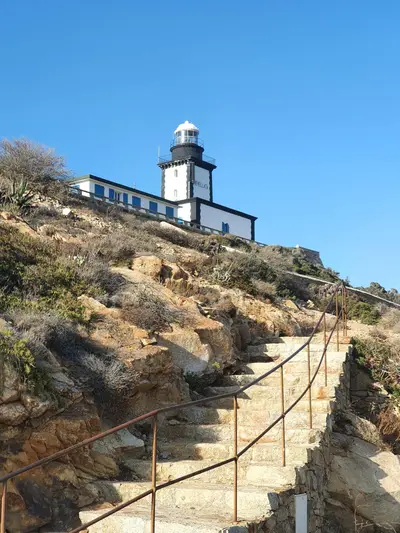 Phare blanc et noir