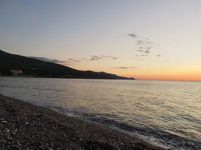 Plage d'Argentella sous le coucher de soleil