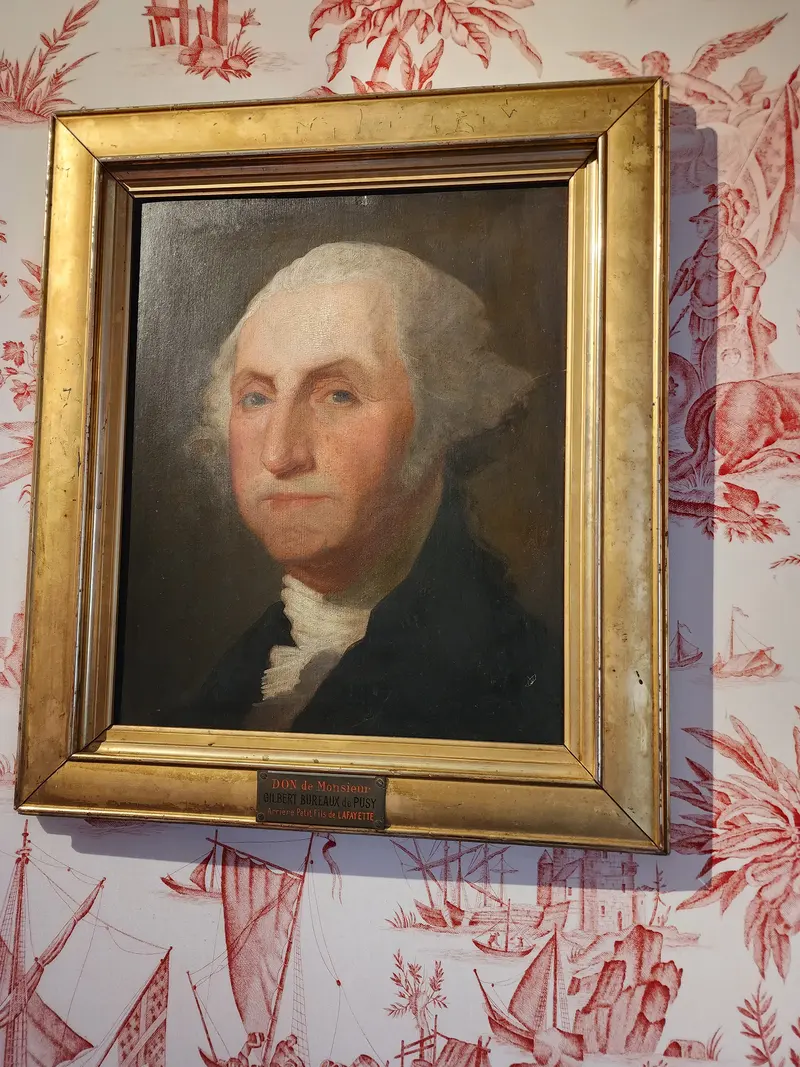 Portrait homme dans la chambre natale de La Fayette
