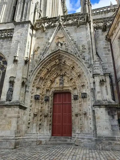 Porte cathédrale Saint Corentin à Quimper