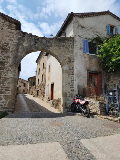 Entrée du village de Lavaudieu