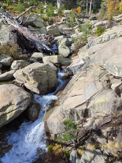 Ruisseau dans la montagne corse