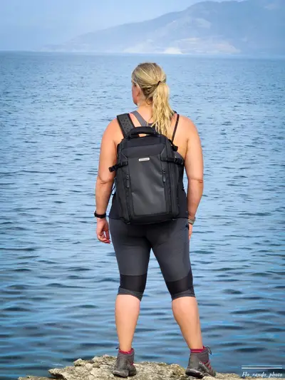 Florandophoto avec son sac noir Vanguard