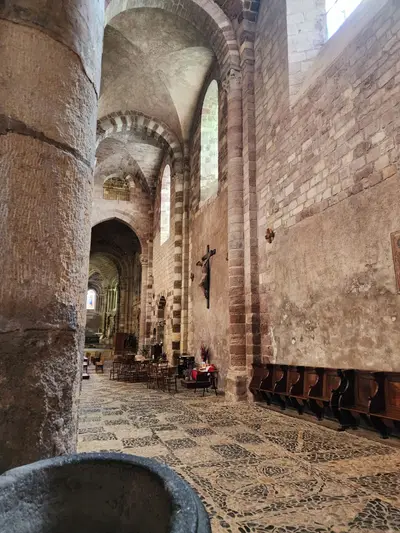 Saint julien de brioude pavement scaled