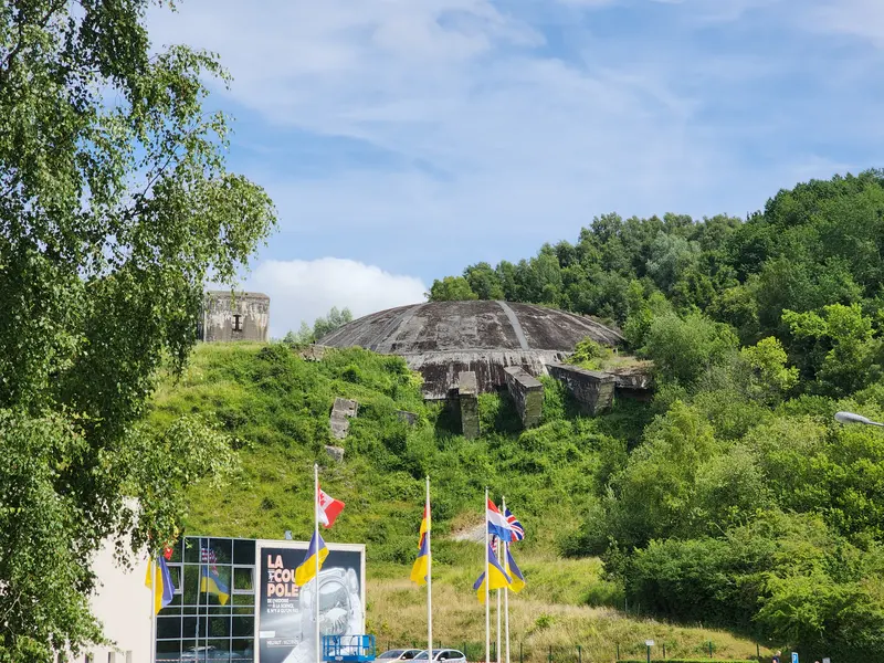 Vue sur la coupole d'Helfaut