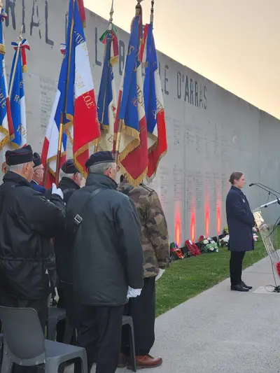 soldats français avec des drapeaux