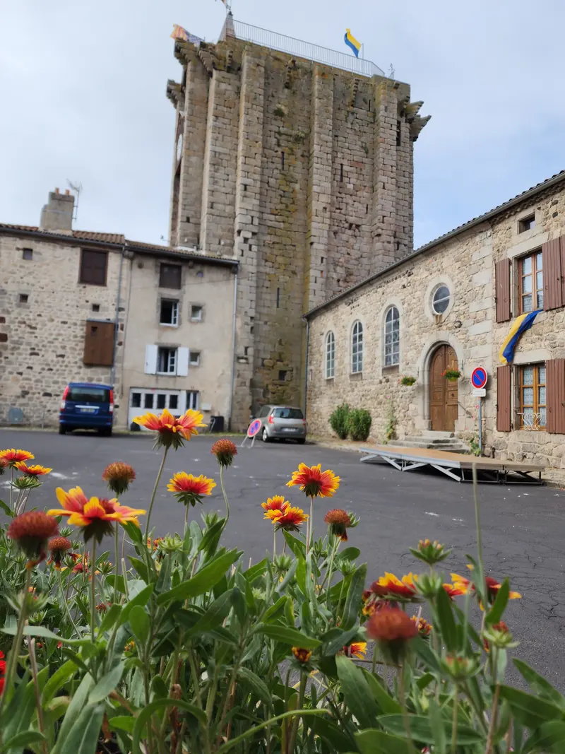 Tour des Anglais à Saugues