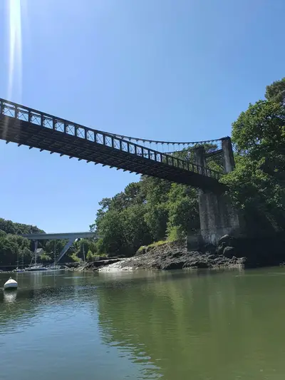 Vieux pont suspendu au Bono Morbihan