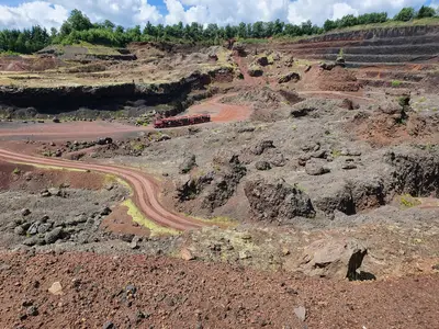 Parties visibles des cheminées volcaniques