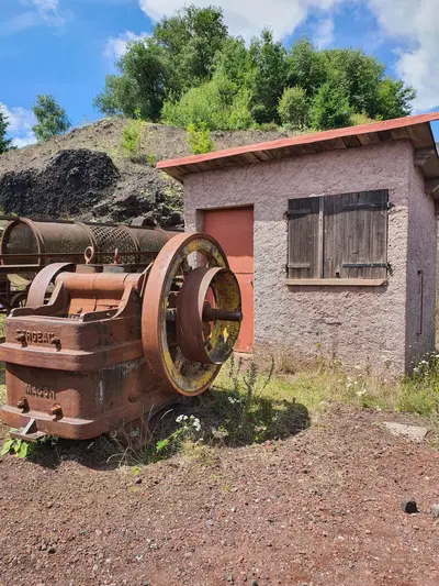 Machine sur la carrière