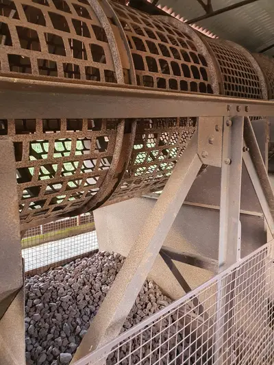 Tamis à tambour pour trier les scories