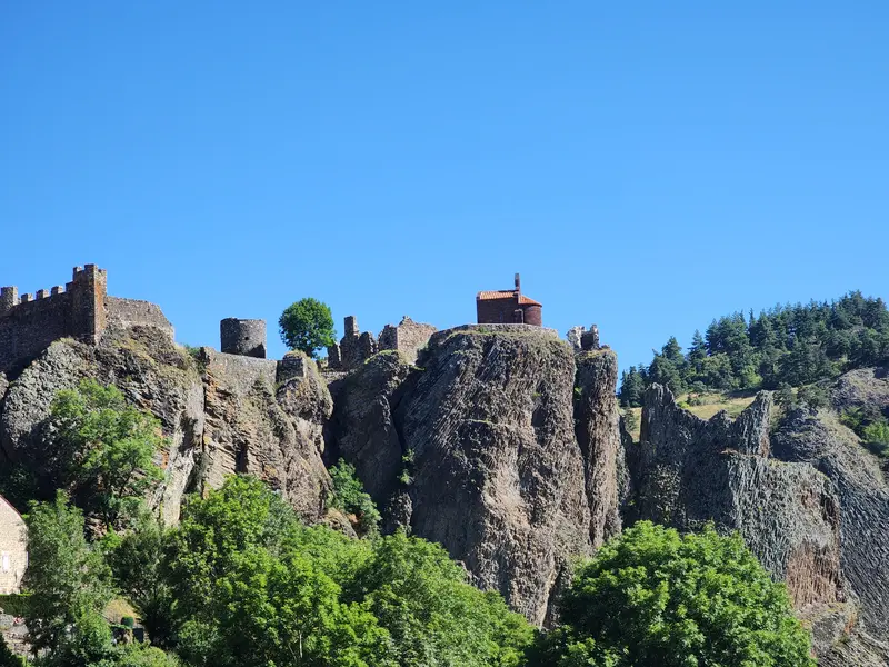 Vue chateau arlempdes