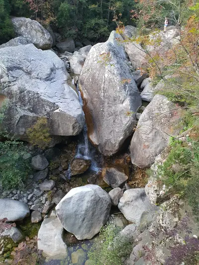 Vue au-dessus de l'une des piscines