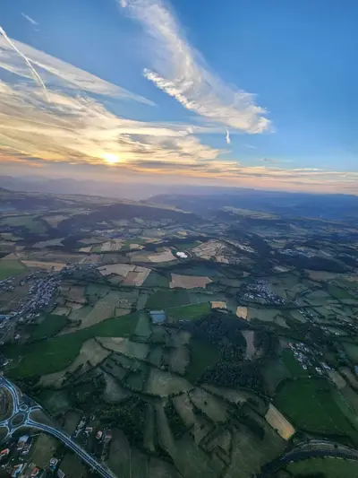 Vue sur le Velay avec le soleil qui se lève